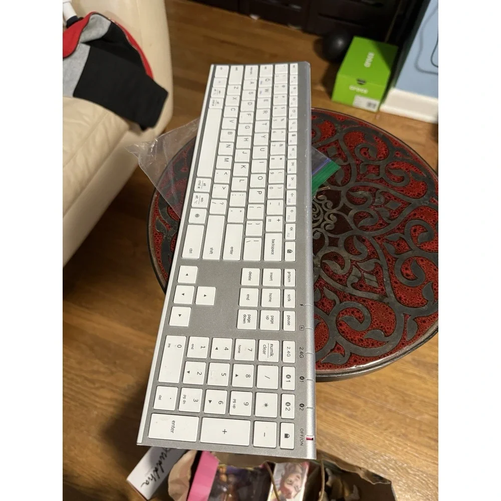 iClever DK03 Bluetooth Keyboard - 2.4G Wireless Keyboard Rechargeable Bluetooth